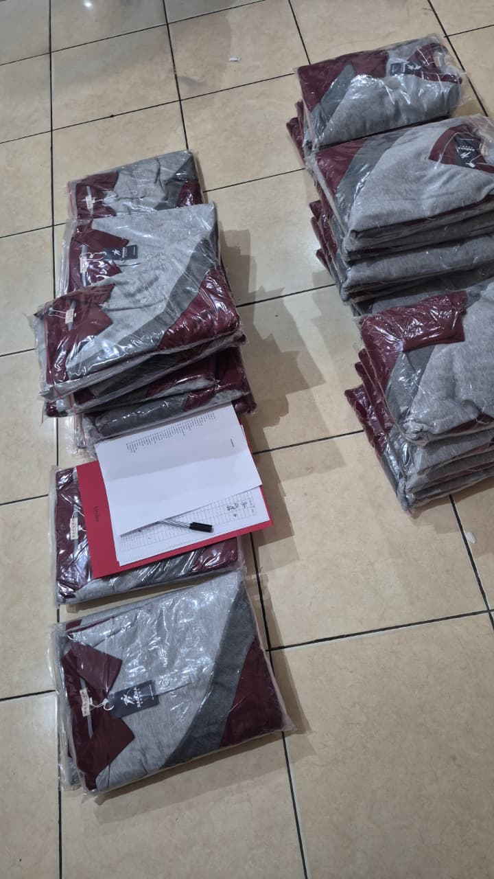 1060. Pakaian Olahraga Dibagikan kepada Seluruh Aparatur dan Tenaga Outsourcing Pengadilan Agama Sampit Kelas IB