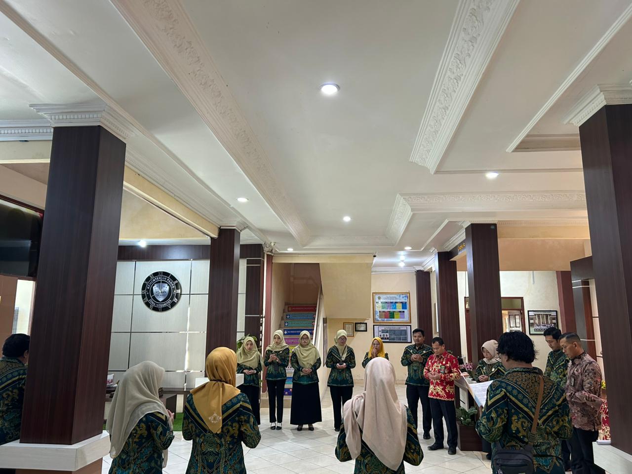 970. Doa Bersama Kamis Pagi, Hery Anshori Pimpin Kekhusyukan Aparatur